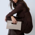 Art 2702 – Sobre Glam